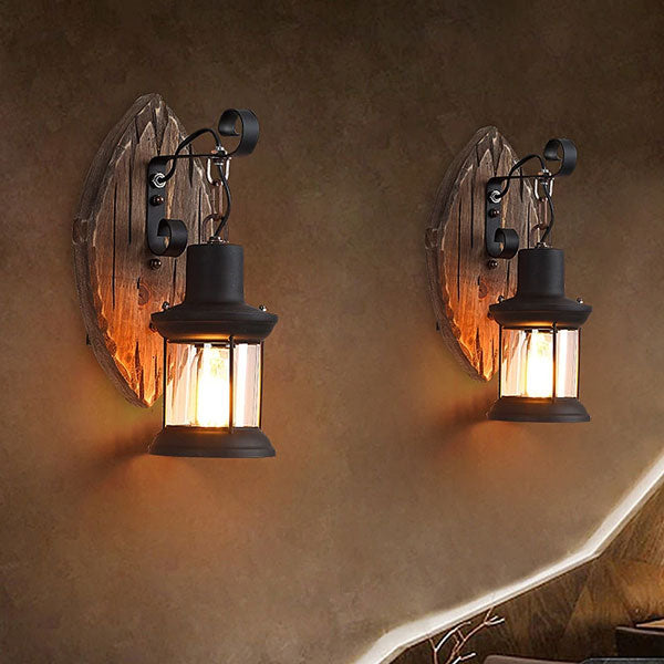 Applique murale lanterne vintage en fer forgé avec verre translucide, éclairage rétro élégant