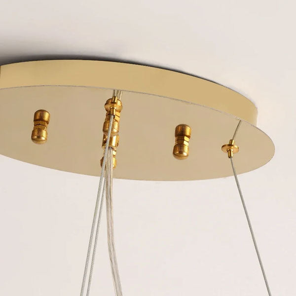 Luminaire suspendu cristal doré salon contemporain raffiné