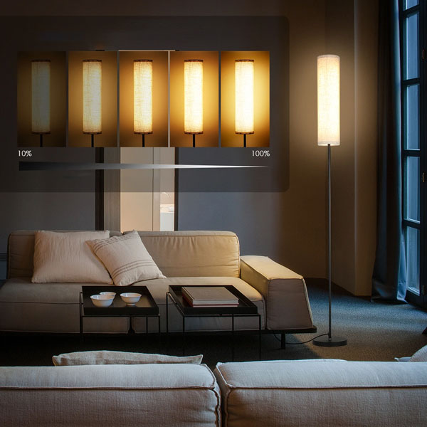 lampe noire sur pied tissu élégant