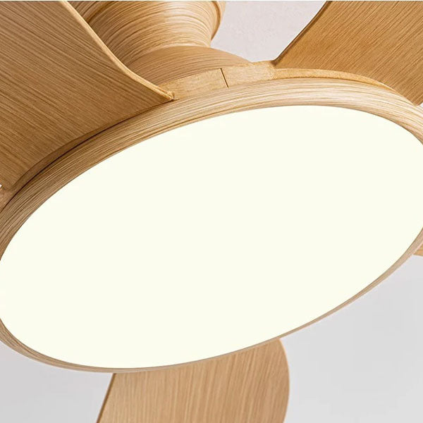 Détail du ventilateur de plafond en bois moderne