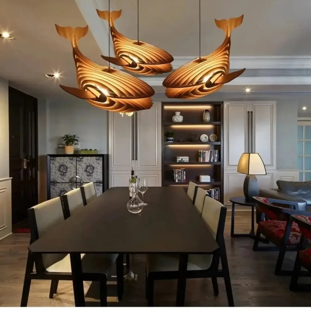 Lustre salon suspension bois baleine lamelles vue de profil