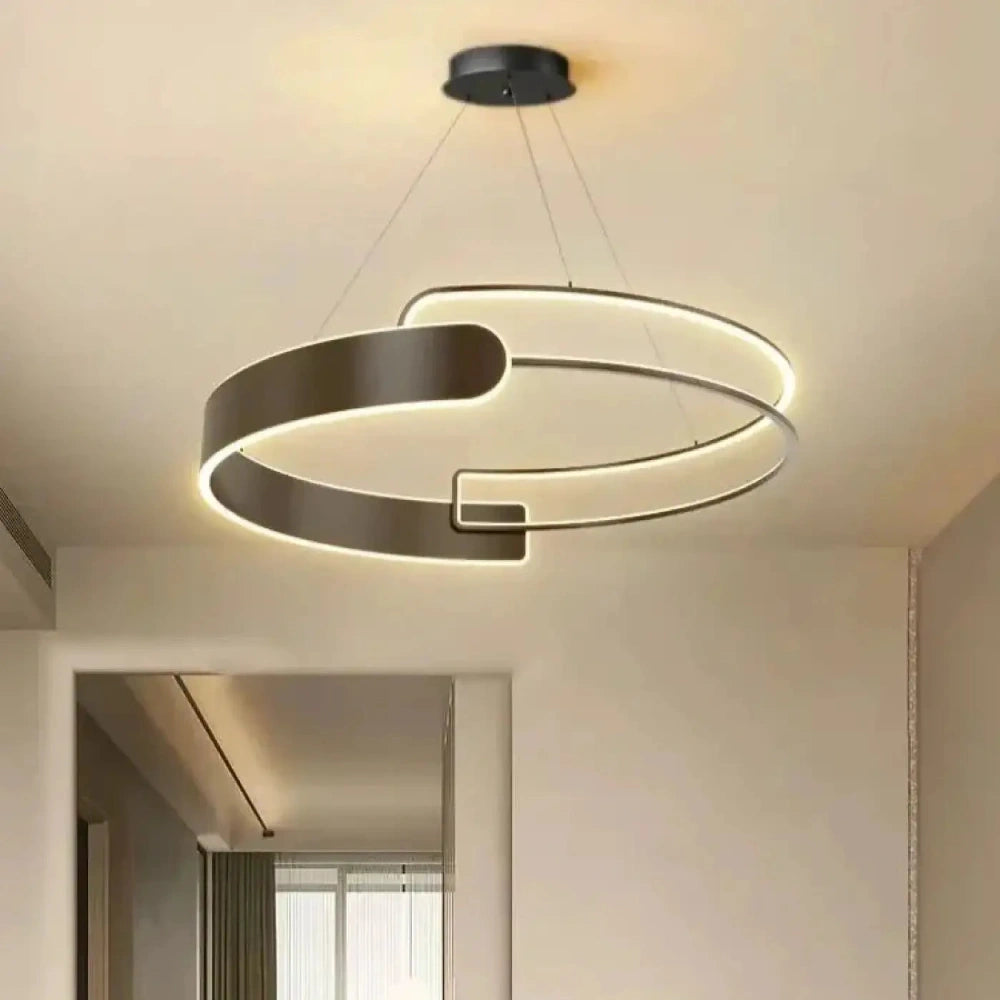 Lustre salon anneaux imbriqués métal blanc design
