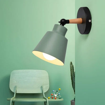 Applique en bois scandinave avec lumière LED