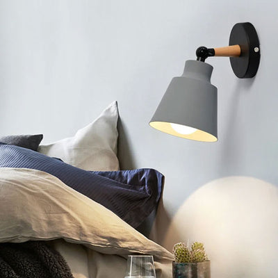 Applique murale en bois clair scandinave