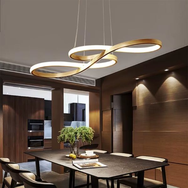 Lustre dimmable blanc anneaux éclairage salle à manger moderne.