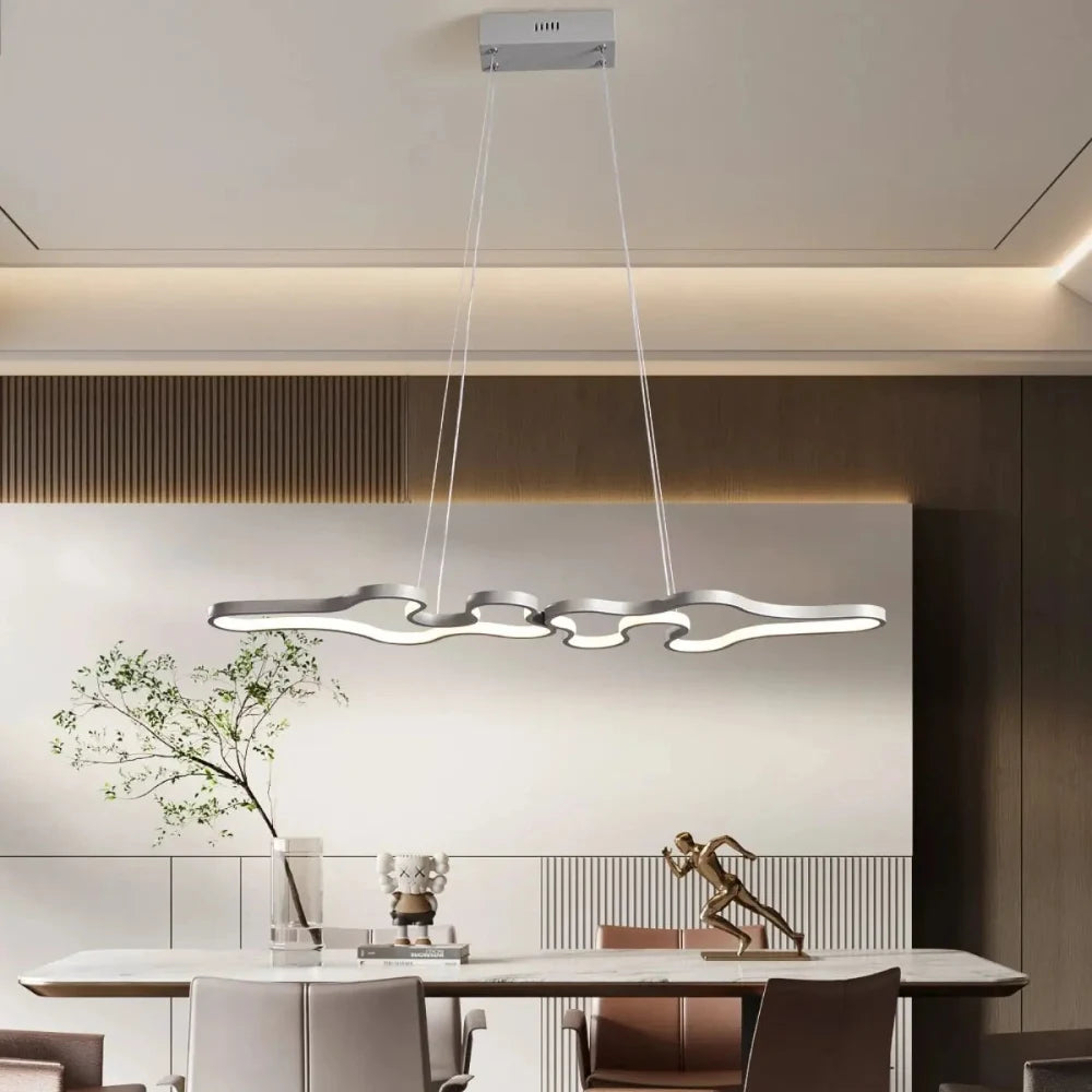 Détail anneau noir ondulé diffuseur acrylique lustre LED