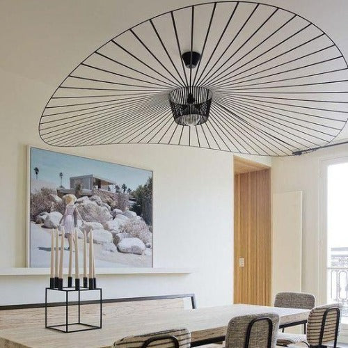 Lustre salon moderne spacieux