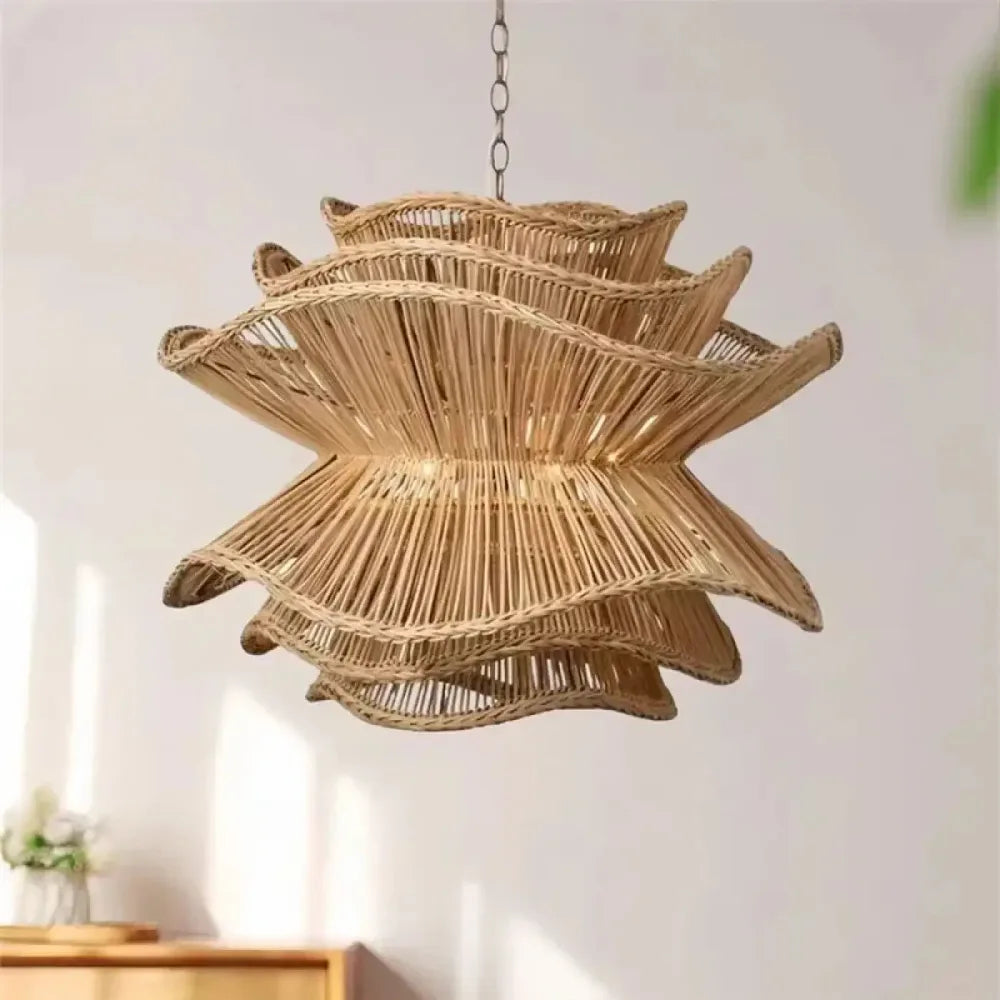 Lustre rotin pétale frangé beige style bohème suspension plafond