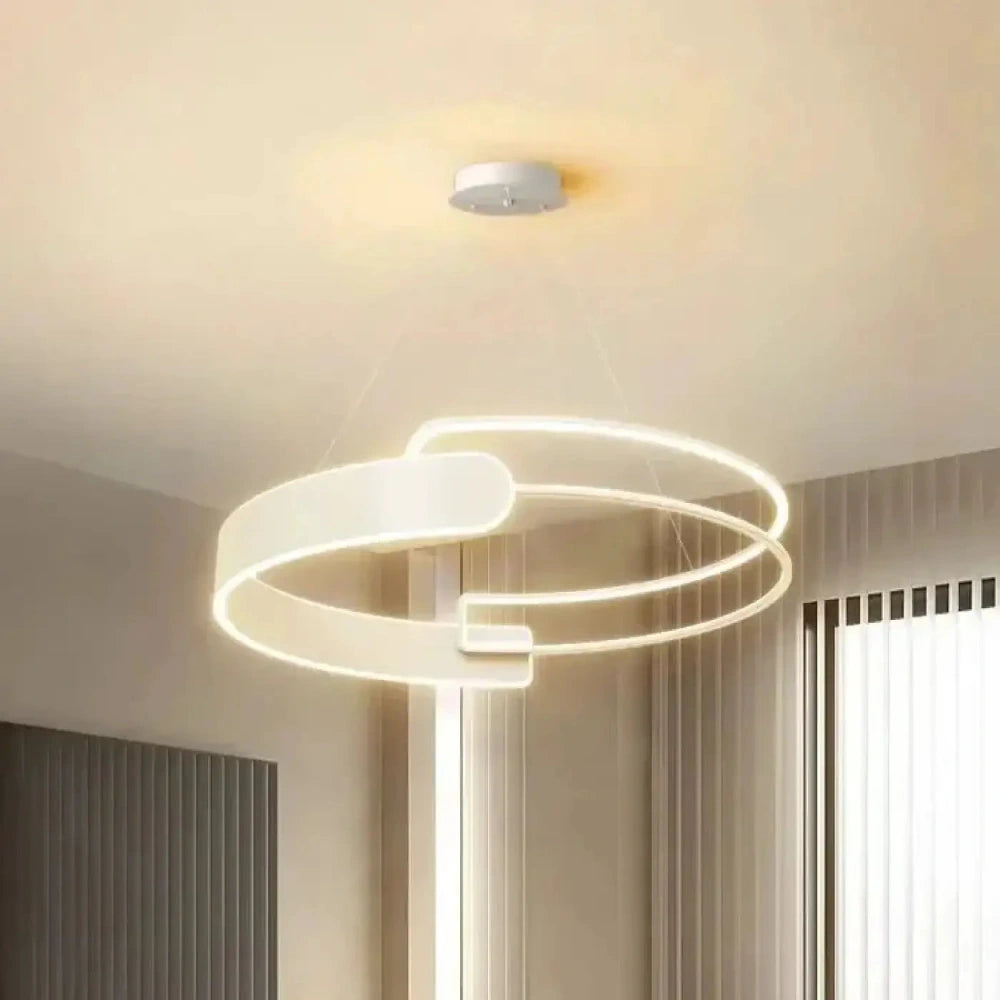 Lustre salon anneaux imbriqués LED noir mat plafond