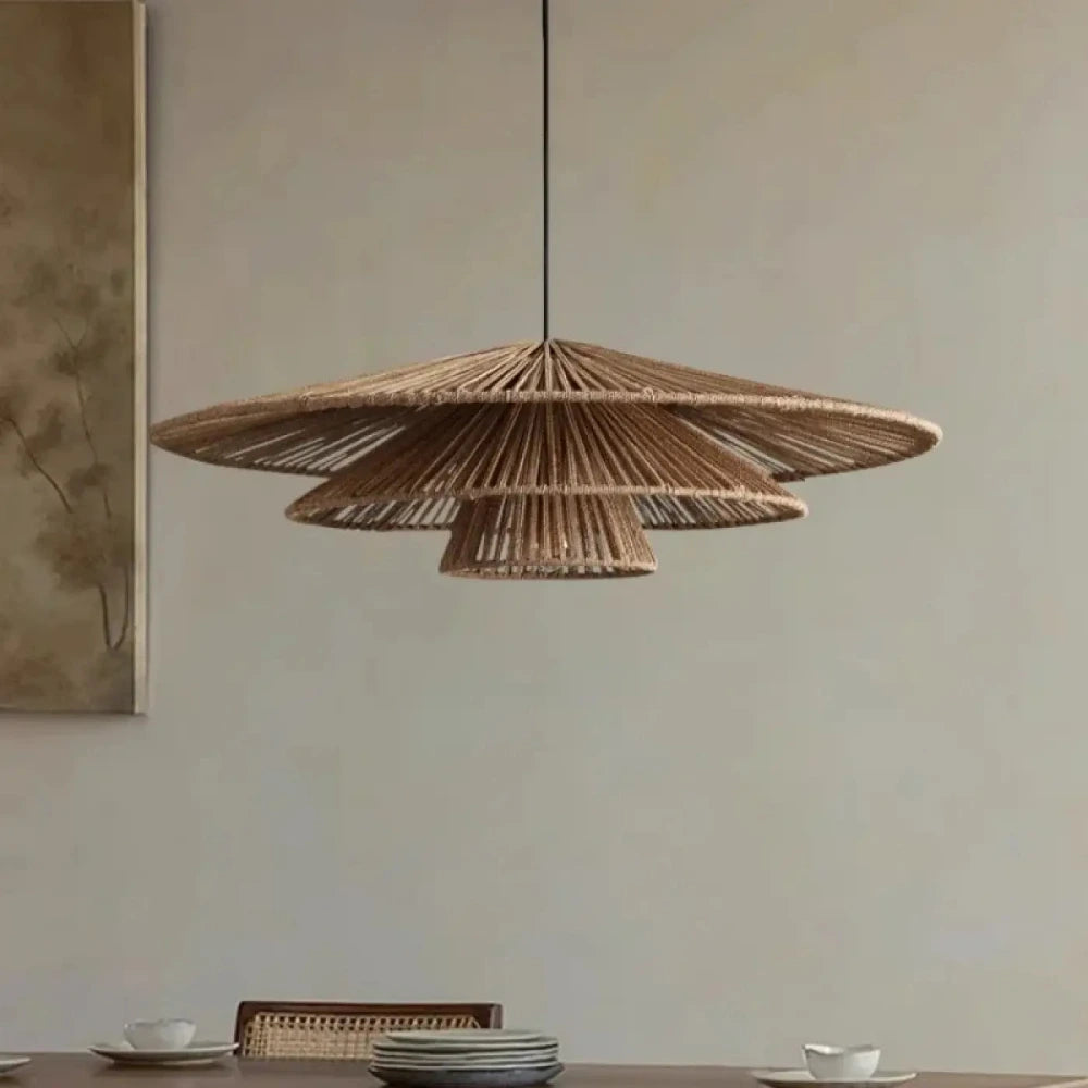 Lustre suspension éventail rotin tressé naturel fond blanc trois tailles