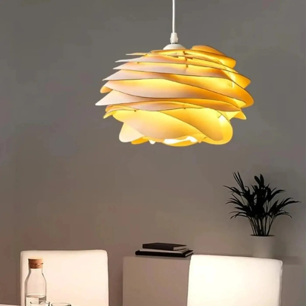Lustre suspension fleur bois lamelles courbes bambou style organique