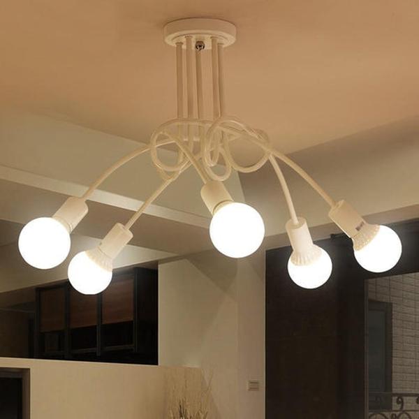 Suspension lustre salon moderne design éclairage contemporain sophistiqué
